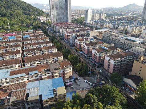 咸寧北站停運多久：車站停運背後的城市交通發展與變革探討